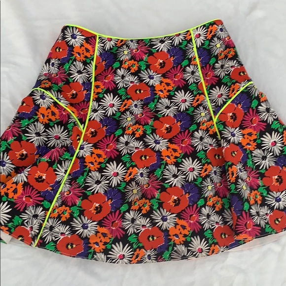 Veronica Beard skater scuba floral skirt sz 2 - Picture 4 of 13